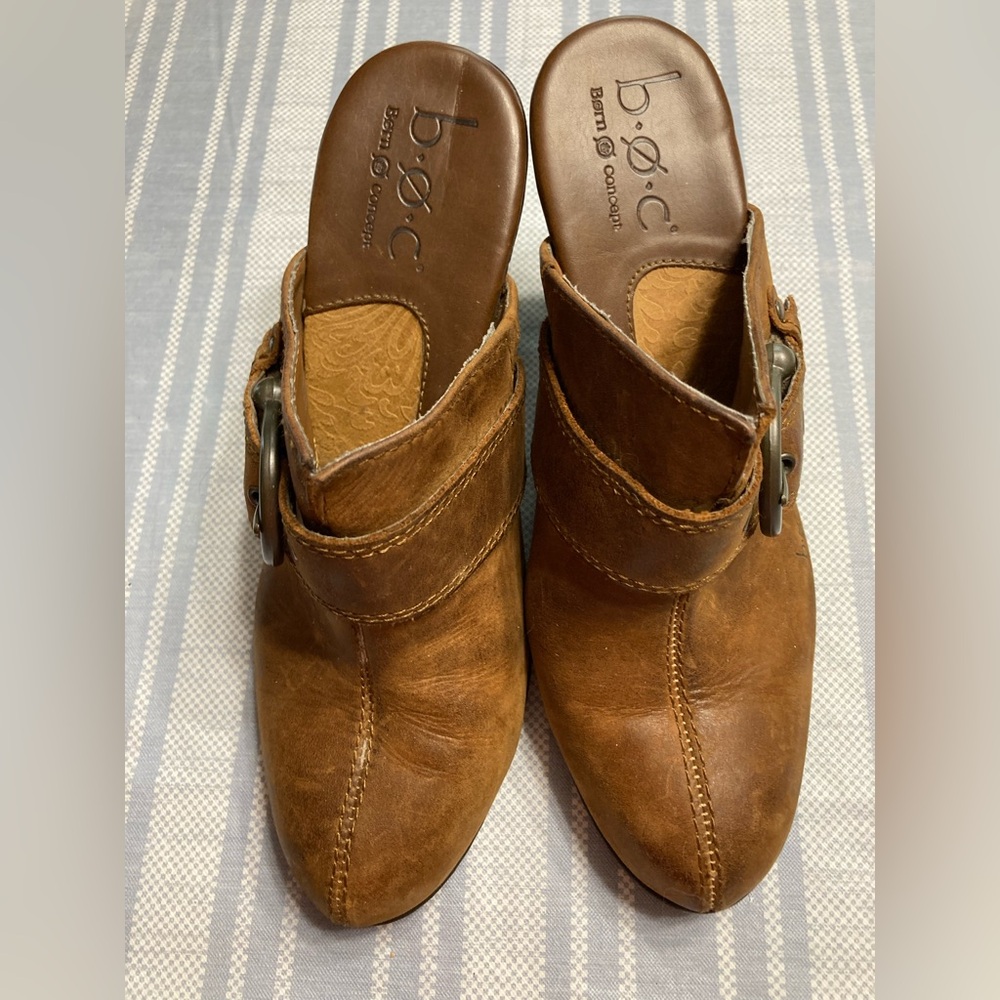 BOC brown slip-on booties. - Picture 2 of 4